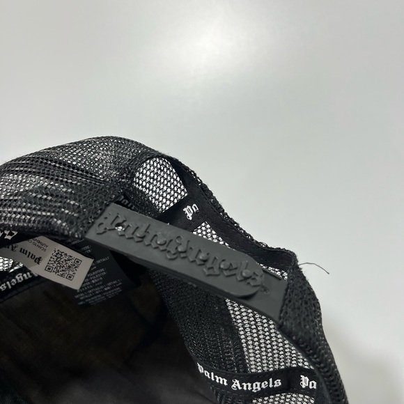 Palm Angels Curved Logo Trucker Hat Mesh Cap White Black - Picture 6 of 7